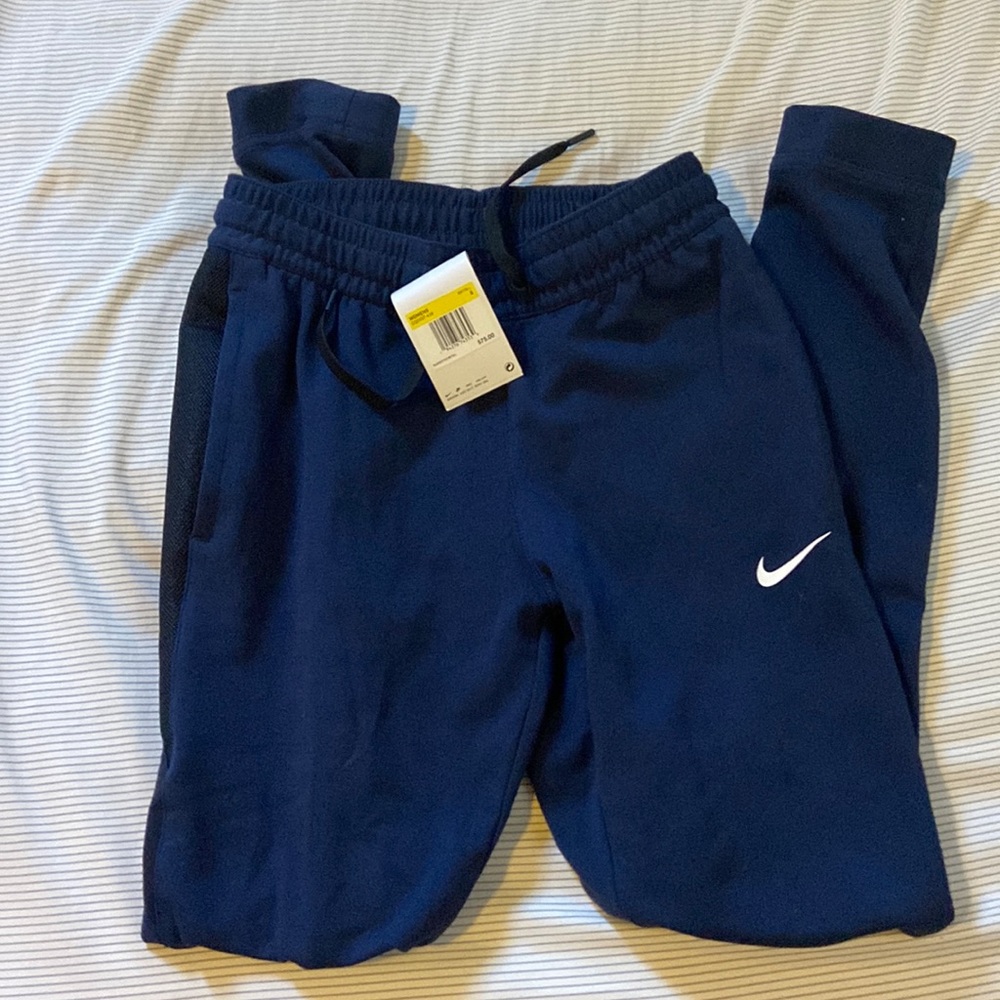 Nike women’s basketball pants NWT